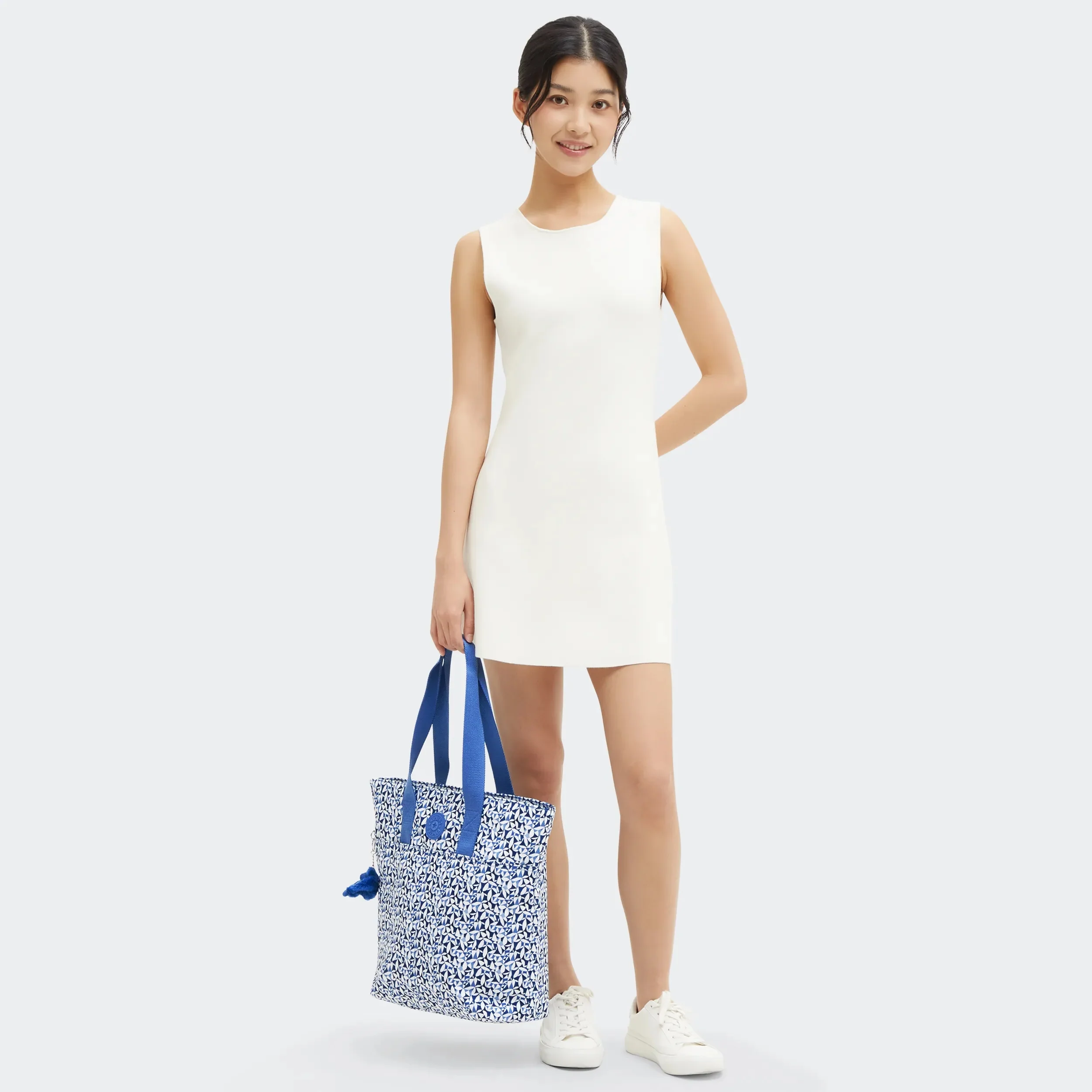 HANIFA - Image 2