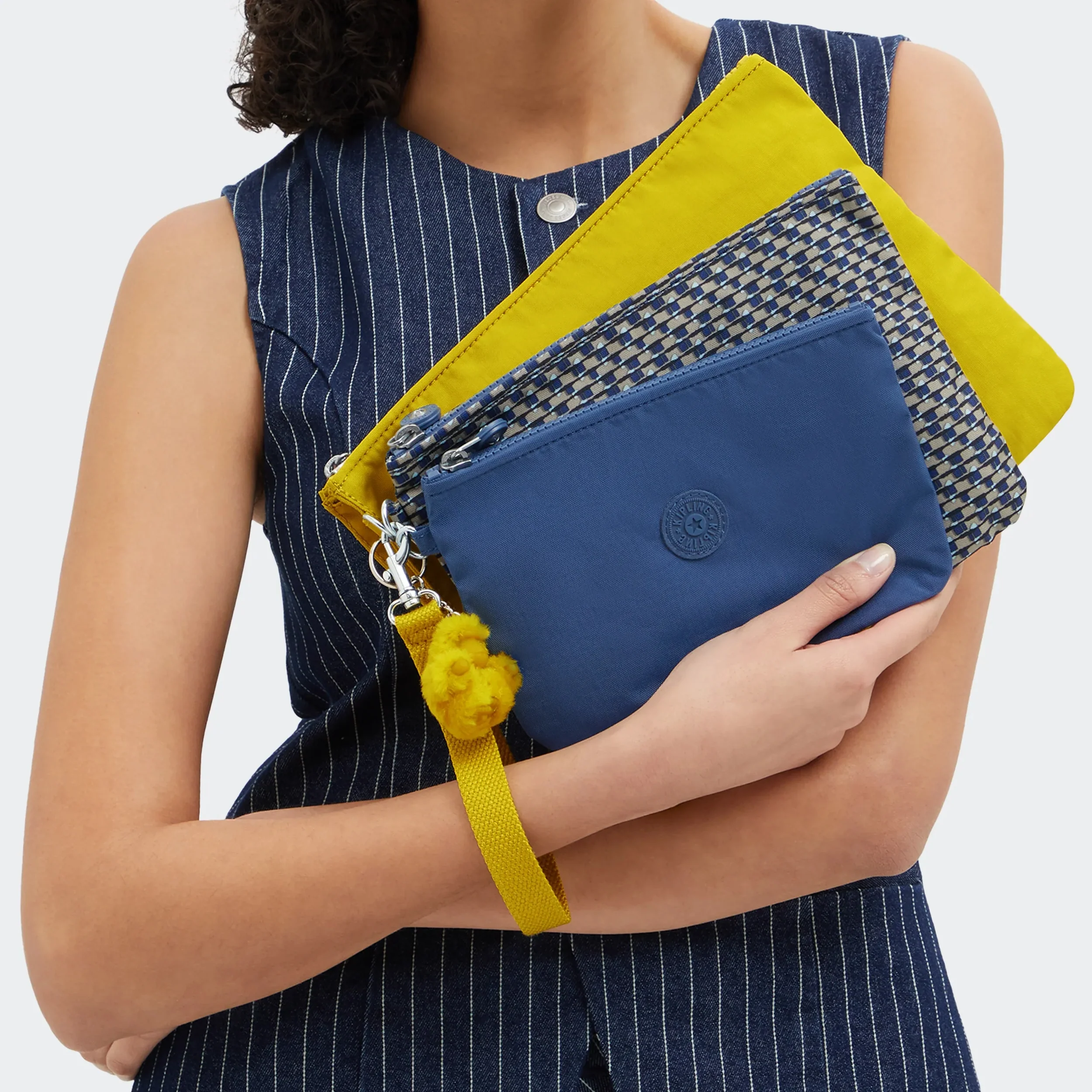 IAKA L WRISTLET - Image 2